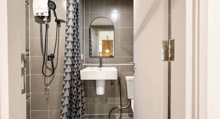 For sale 2 bedrooms condo in Mueang Phuket, Phuket