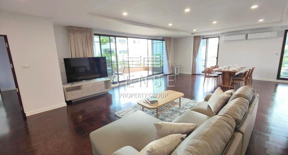 For rent 3 bedrooms condo in Watthana, Bangkok