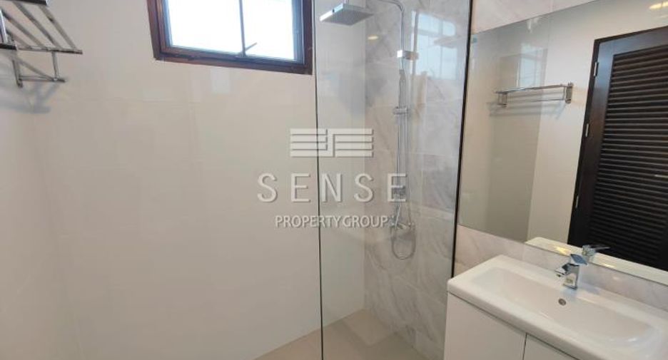 For rent 3 bedrooms condo in Watthana, Bangkok