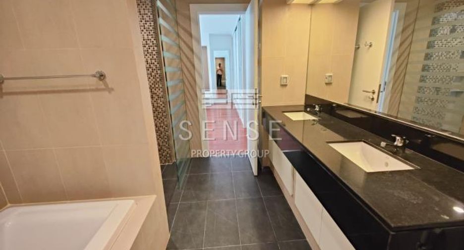 For rent 3 ベッドルーム condo in Watthana, Bangkok