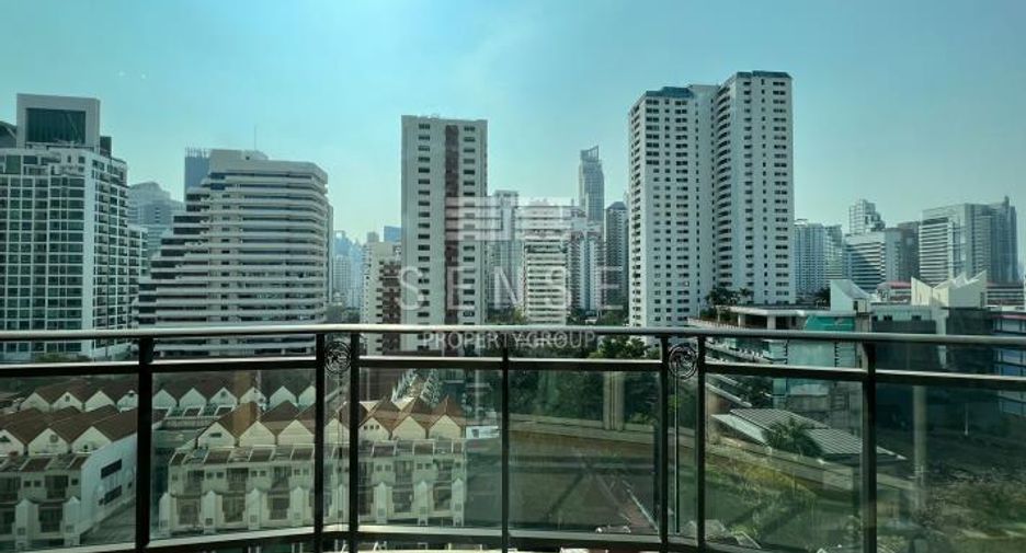 For sale 3 bedrooms condo in Watthana, Bangkok
