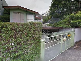 For sale 2 ベッドルーム house in Khlong Toei, Bangkok