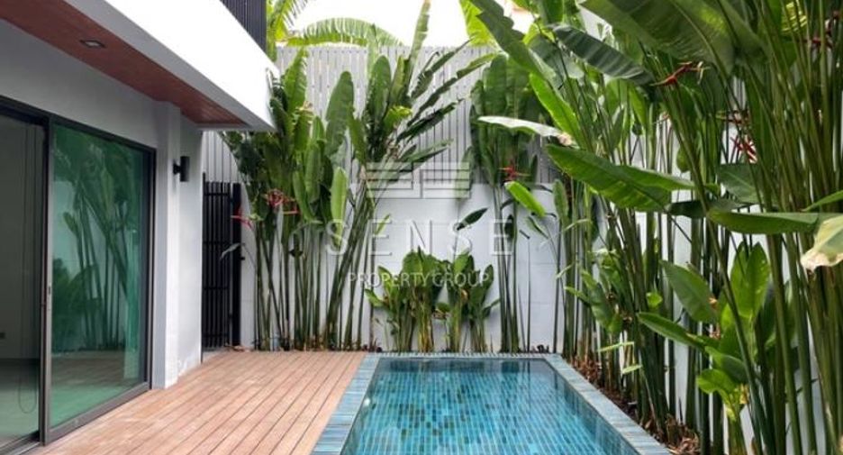 For rent 4 bedrooms house in Khlong Toei, Bangkok