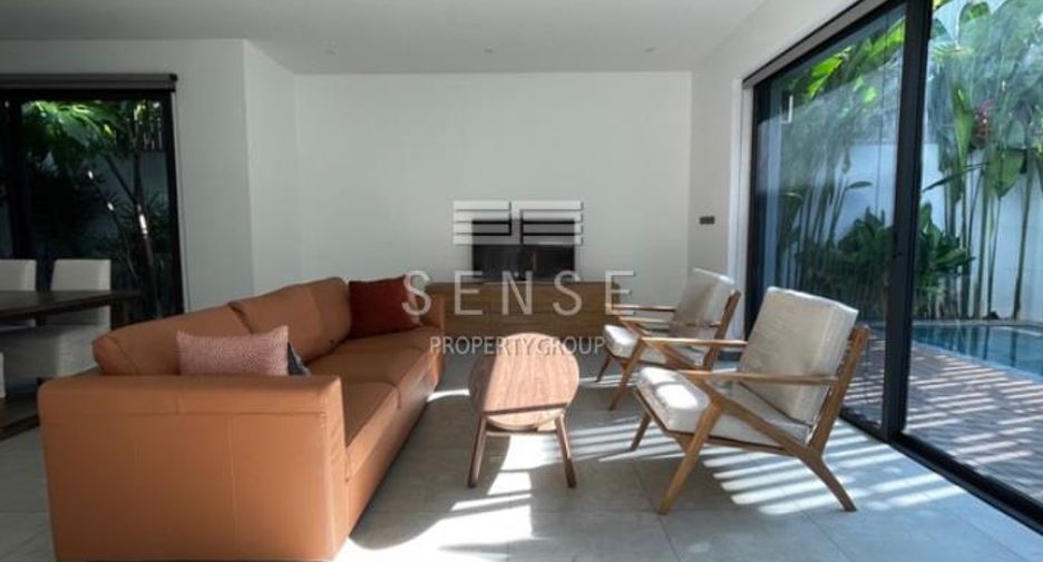 For rent 4 bedrooms house in Khlong Toei, Bangkok