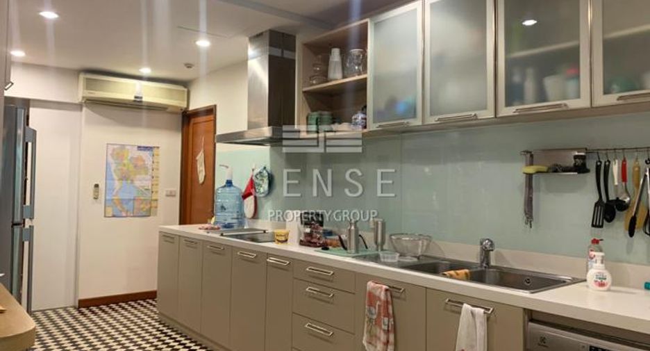 Wohnung zur Miete mit 4 Zimmer in Khlong Toei, Bangkok