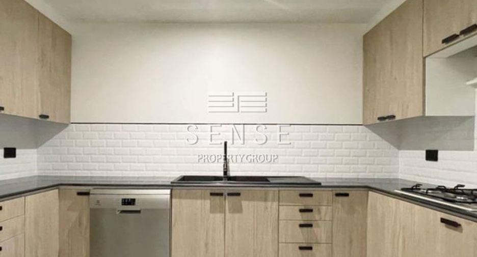 For rent 4 bedrooms condo in Sathon, Bangkok