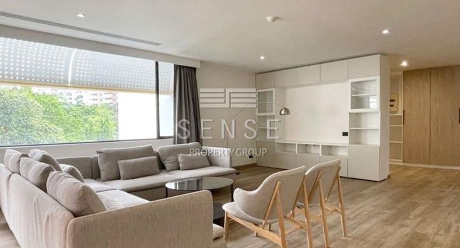 For rent 4 bedrooms condo in Sathon, Bangkok