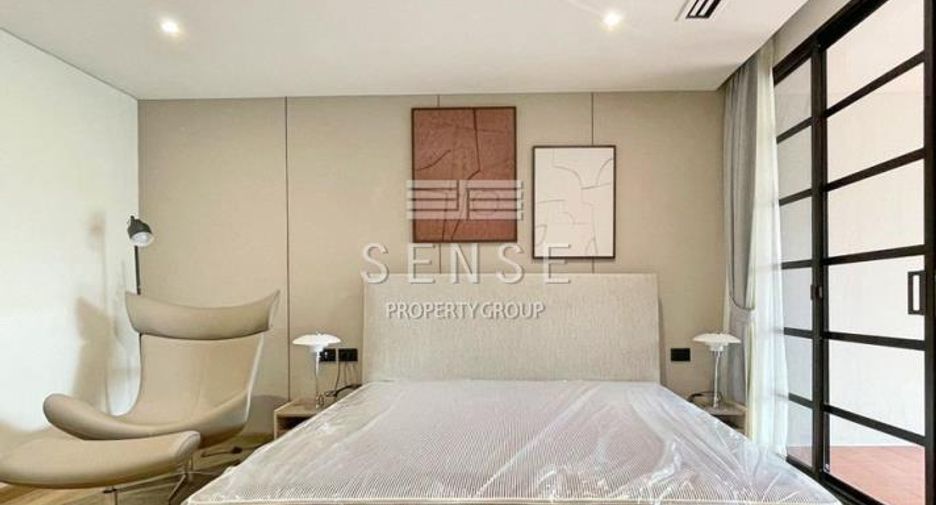 For rent 4 bedrooms condo in Sathon, Bangkok