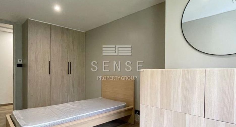 For rent 4 bedrooms condo in Sathon, Bangkok