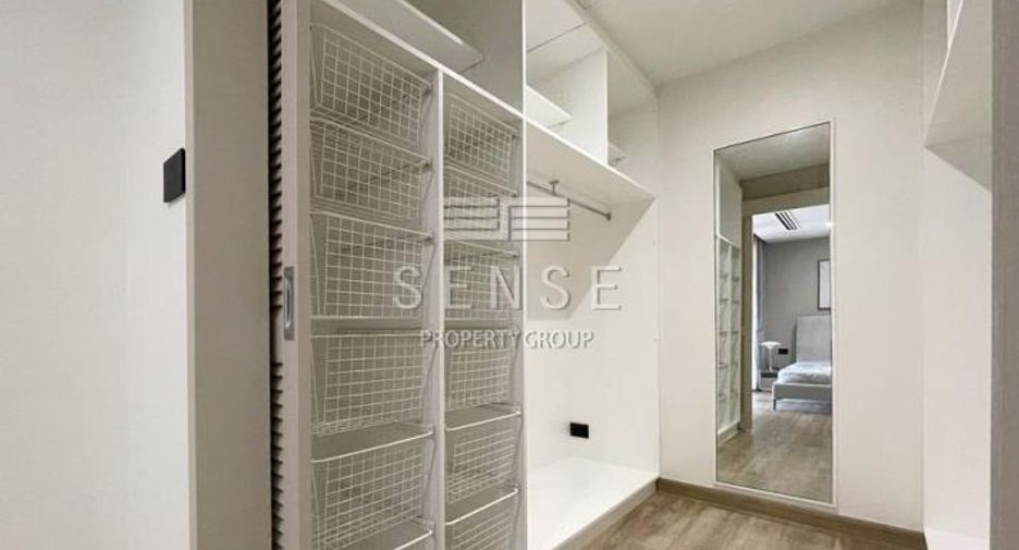 For rent 4 bedrooms condo in Sathon, Bangkok