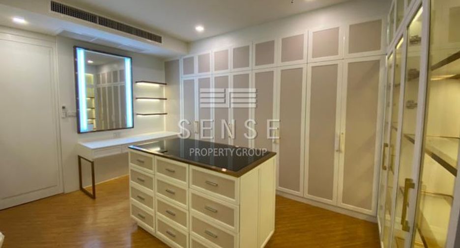 For rent 6 bedrooms condo in Watthana, Bangkok
