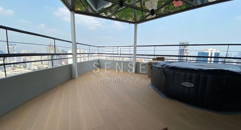 For rent 6 bedrooms condo in Watthana, Bangkok