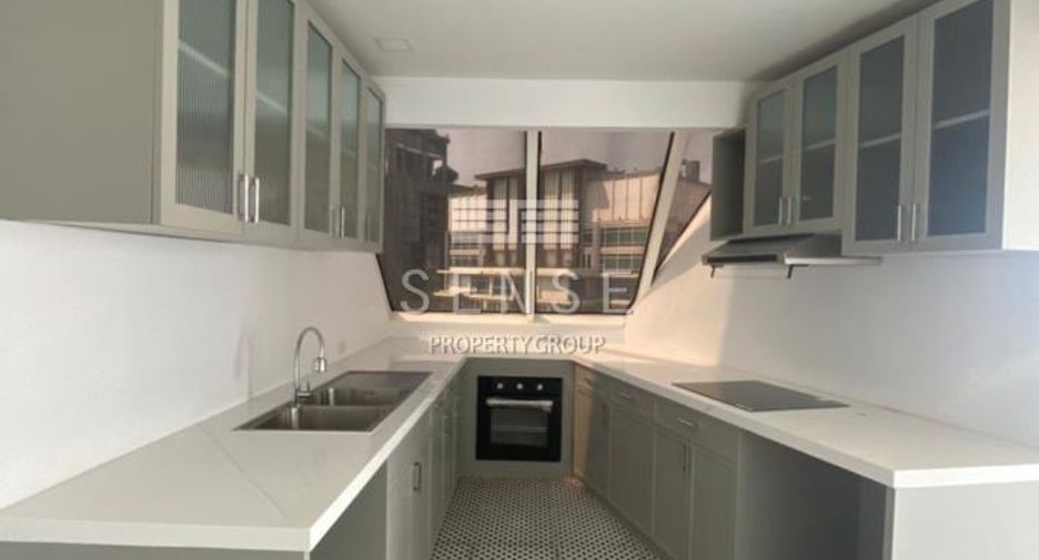 For rent 6 bedrooms condo in Watthana, Bangkok