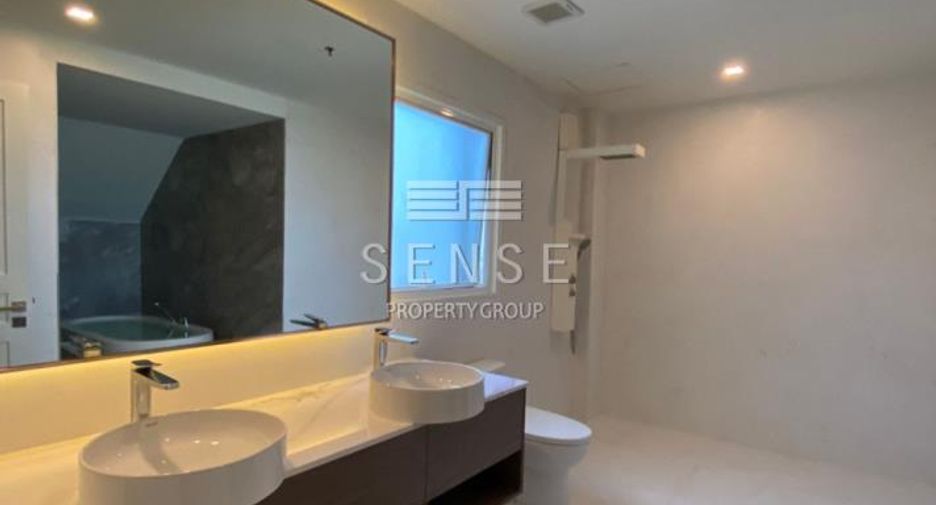 For rent 6 bedrooms condo in Watthana, Bangkok