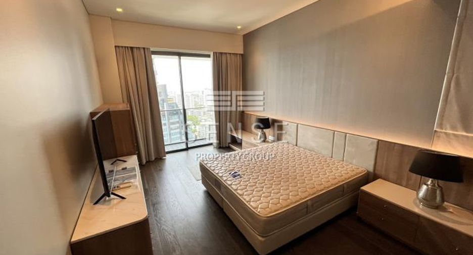 For rent 3 bedrooms condo in Watthana, Bangkok