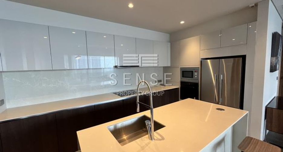 For rent 3 bedrooms condo in Watthana, Bangkok