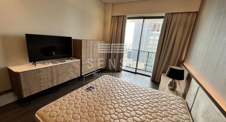 For rent 3 bedrooms condo in Watthana, Bangkok