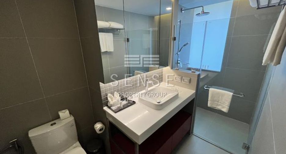 For rent 2 bedrooms condo in Watthana, Bangkok