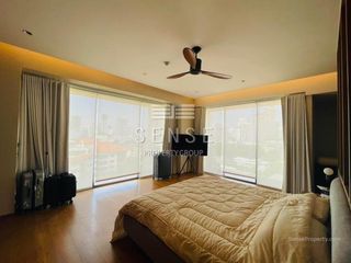Condo en alquiler y en venta de 4 habitaciones en Watthana, Bangkok