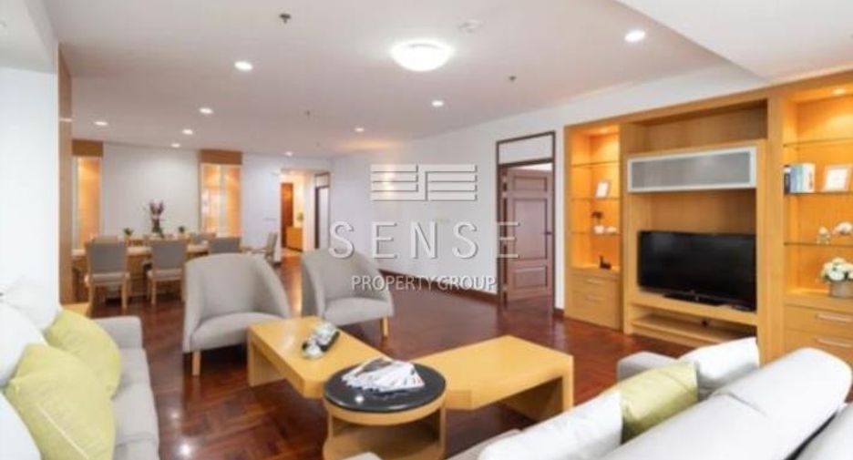 For rent 3 bedrooms condo in Khlong Toei, Bangkok