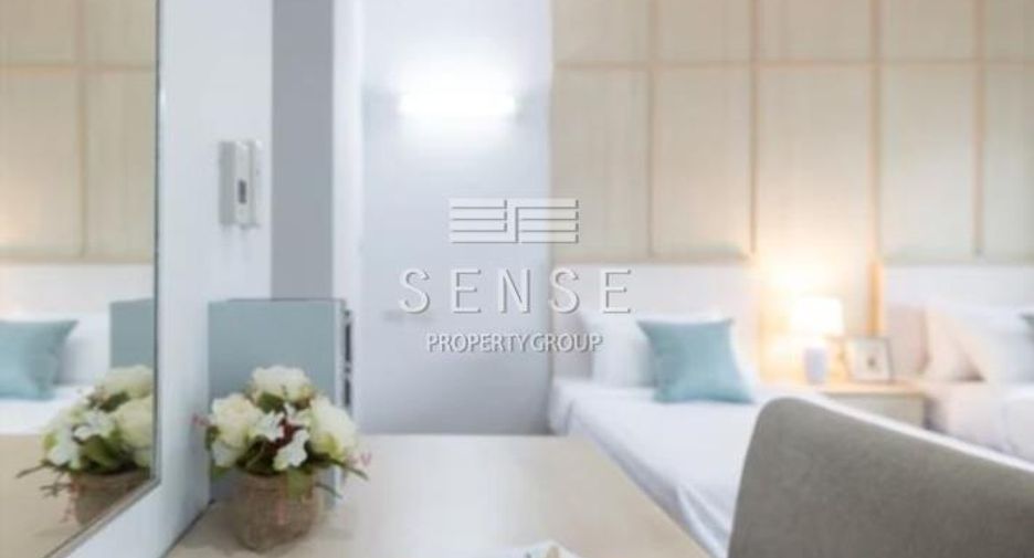 For rent 3 bedrooms condo in Khlong Toei, Bangkok
