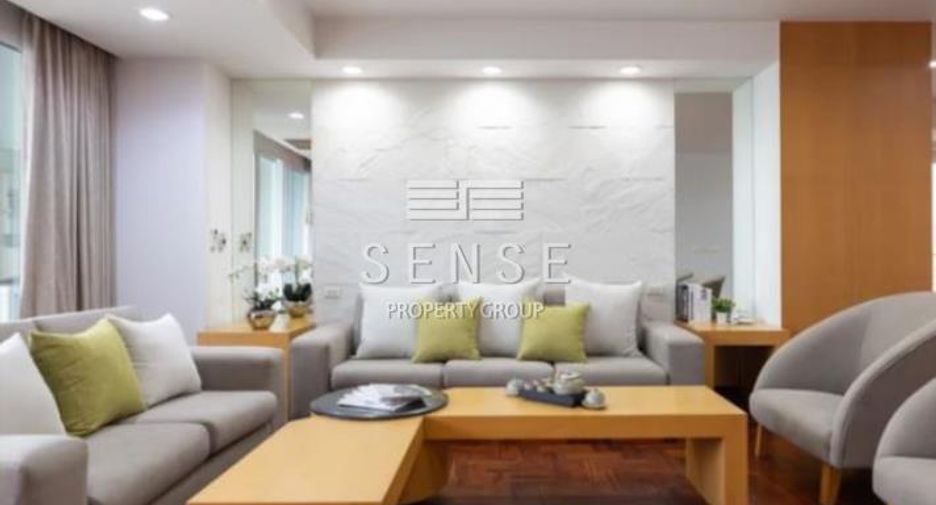For rent 3 bedrooms condo in Khlong Toei, Bangkok