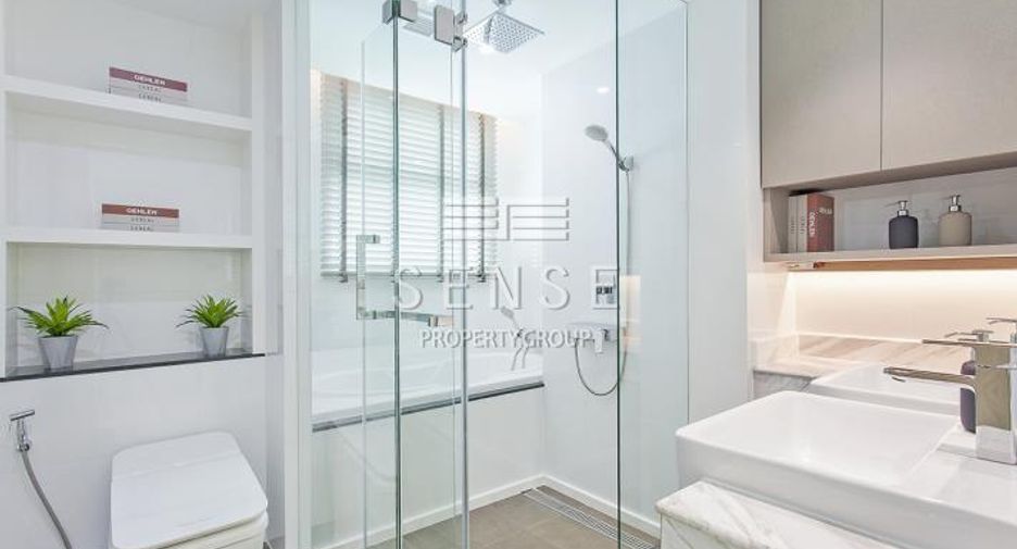 For rent 2 bedrooms condo in Watthana, Bangkok
