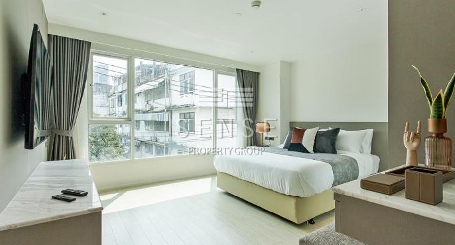 For rent 2 bedrooms condo in Watthana, Bangkok