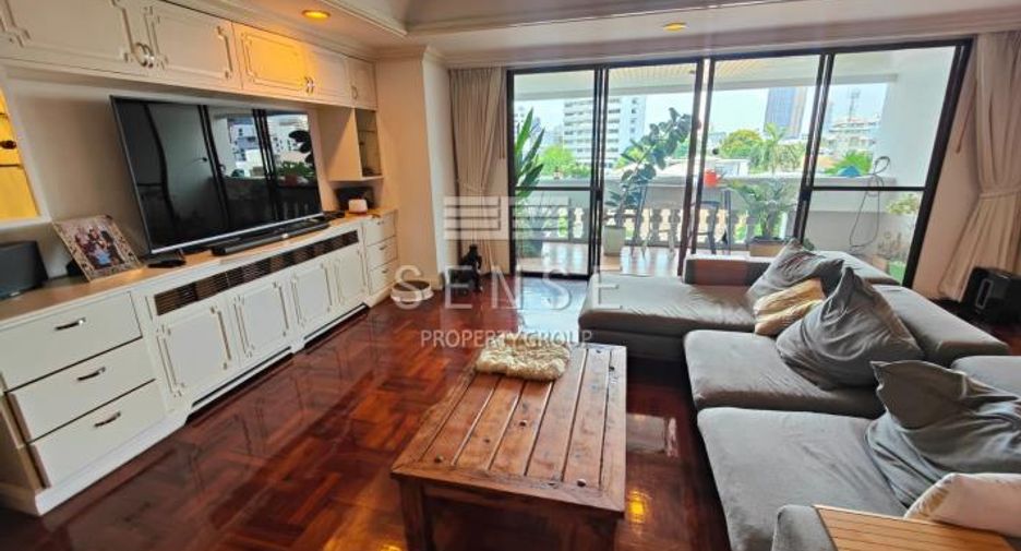 Condo en alquiler de 3 habitaciones en Khlong Toei, Bangkok