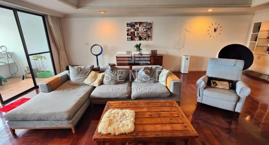 Condo en alquiler de 3 habitaciones en Khlong Toei, Bangkok