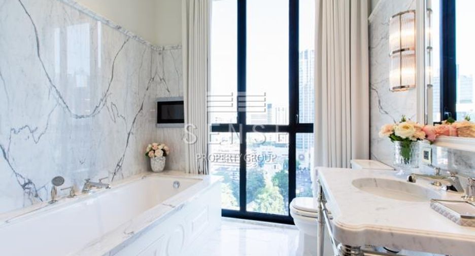 For sale 2 ベッドルーム condo in Pathum Wan, Bangkok
