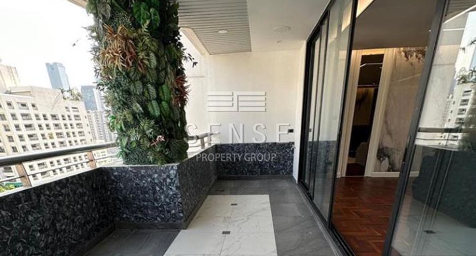 For rent 3 bedrooms condo in Khlong Toei, Bangkok