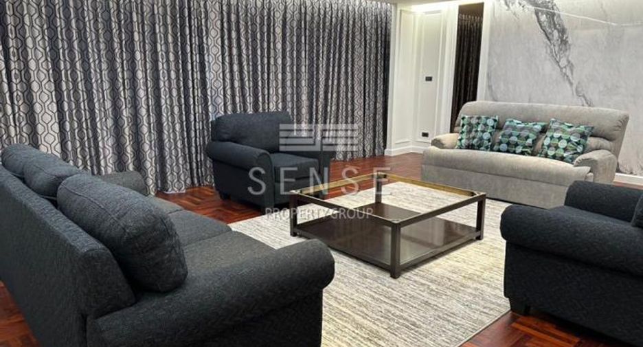 For rent 3 bedrooms condo in Khlong Toei, Bangkok