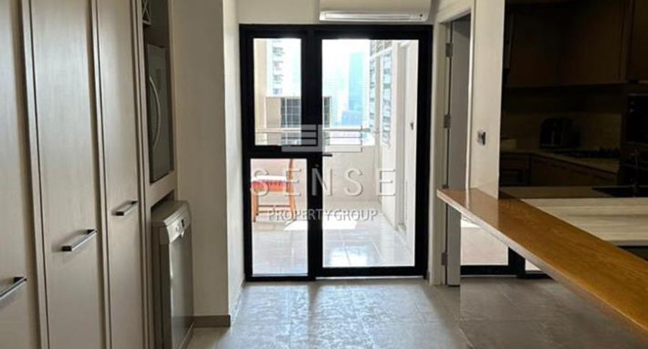 For rent 3 bedrooms condo in Khlong Toei, Bangkok