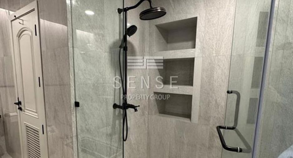 For rent 3 bedrooms condo in Khlong Toei, Bangkok