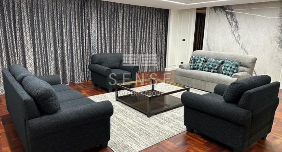 For rent 3 bedrooms condo in Khlong Toei, Bangkok