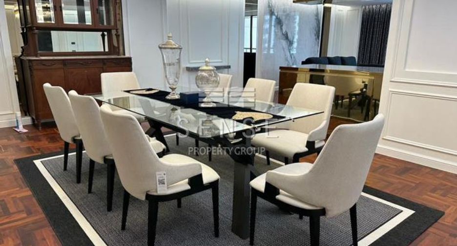 For rent 3 bedrooms condo in Khlong Toei, Bangkok
