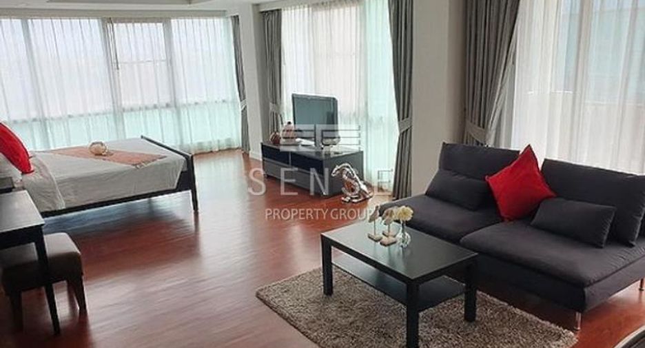 For rent 4 bedrooms condo in Sathon, Bangkok
