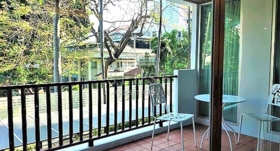 For rent 4 bedrooms condo in Sathon, Bangkok
