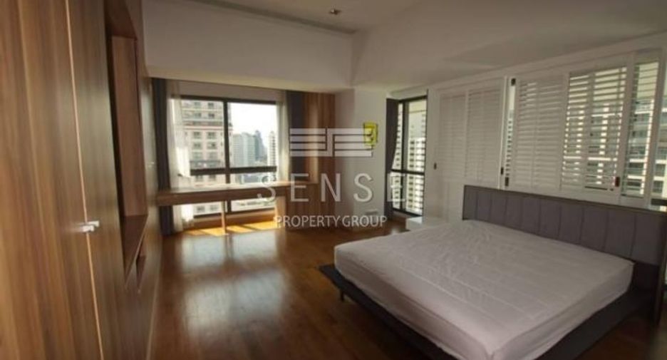 For rent 3 bedrooms condo in Watthana, Bangkok