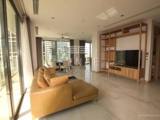 Condo en alquiler de 3 habitaciones en Watthana, Bangkok