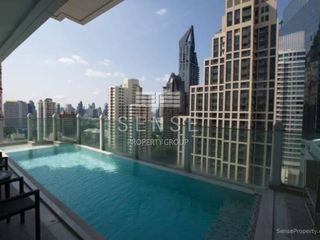 Condo en alquiler de 3 habitaciones en Watthana, Bangkok