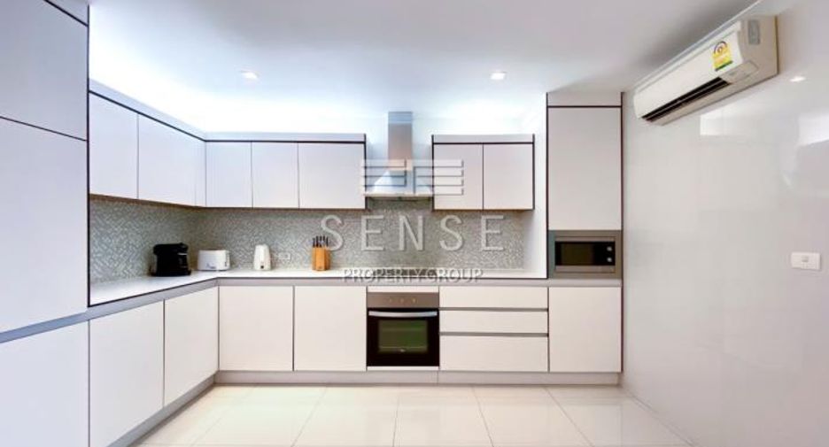 For rent 3 bedrooms condo in Watthana, Bangkok