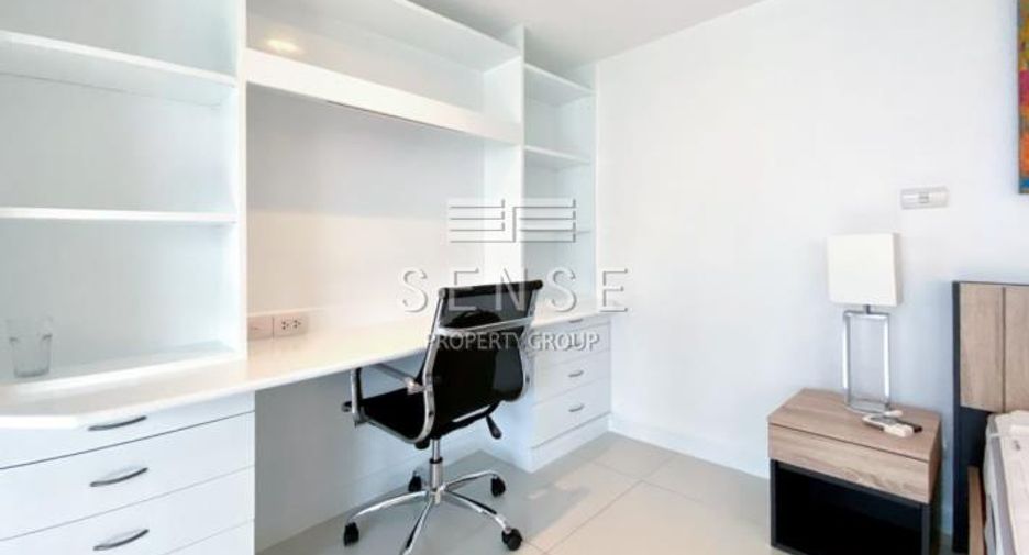 For rent 3 bedrooms condo in Watthana, Bangkok