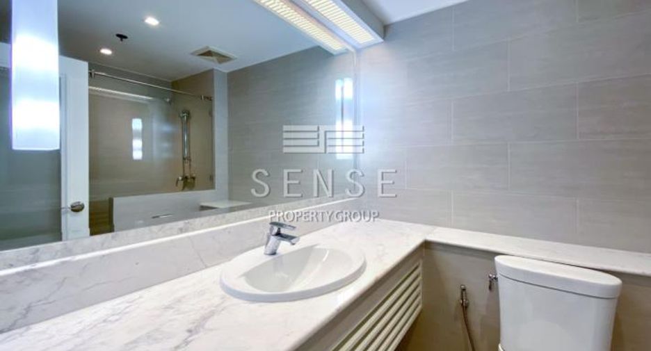 For rent 3 bedrooms condo in Watthana, Bangkok
