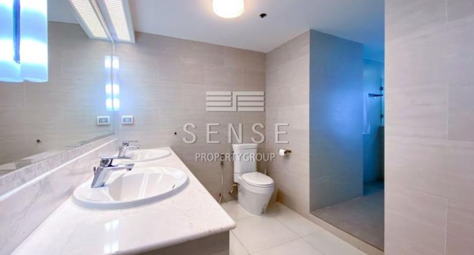 For rent 3 bedrooms condo in Watthana, Bangkok