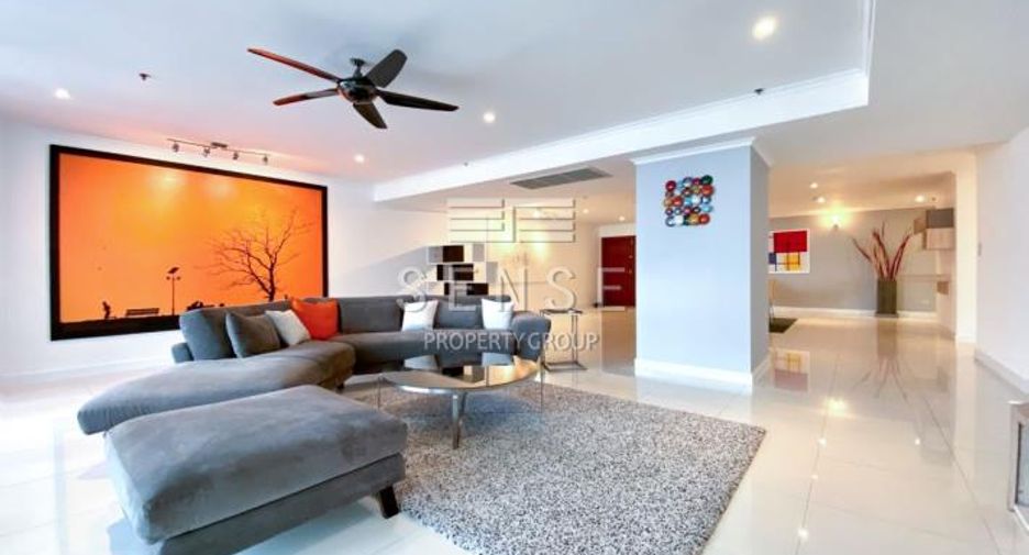 For rent 3 bedrooms condo in Watthana, Bangkok