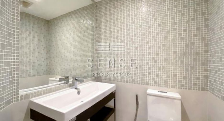 For rent 3 bedrooms condo in Watthana, Bangkok
