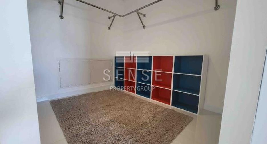 For rent 3 bedrooms condo in Watthana, Bangkok