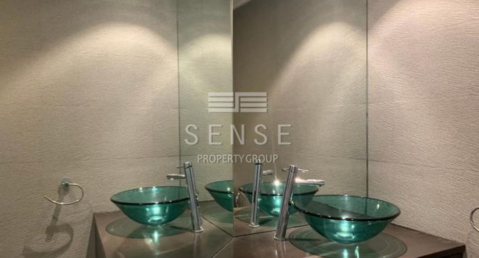 For rent 3 bedrooms condo in Watthana, Bangkok